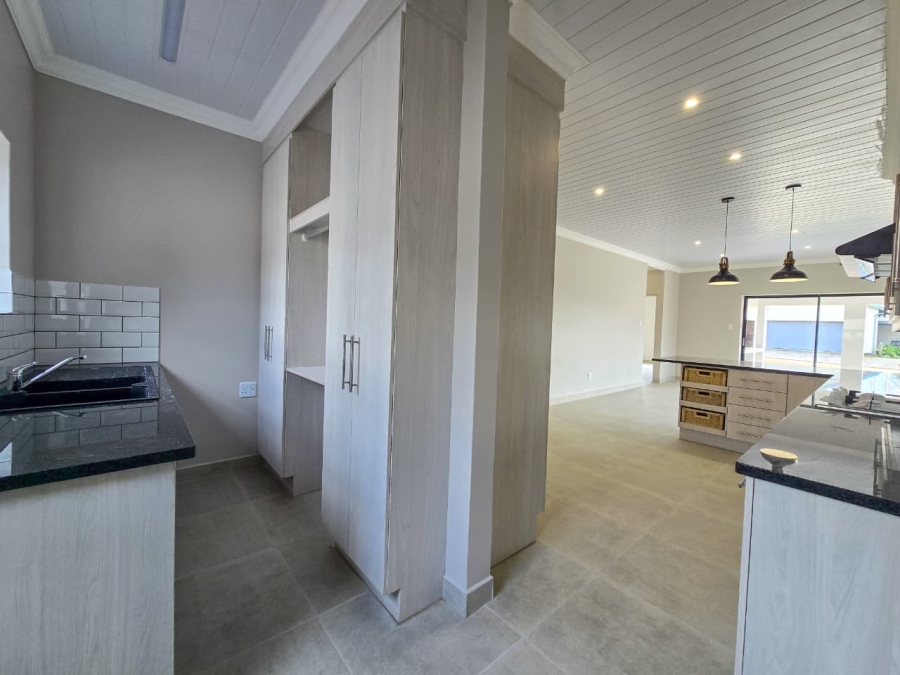 3 Bedroom Property for Sale in Stilbaai Wes Western Cape